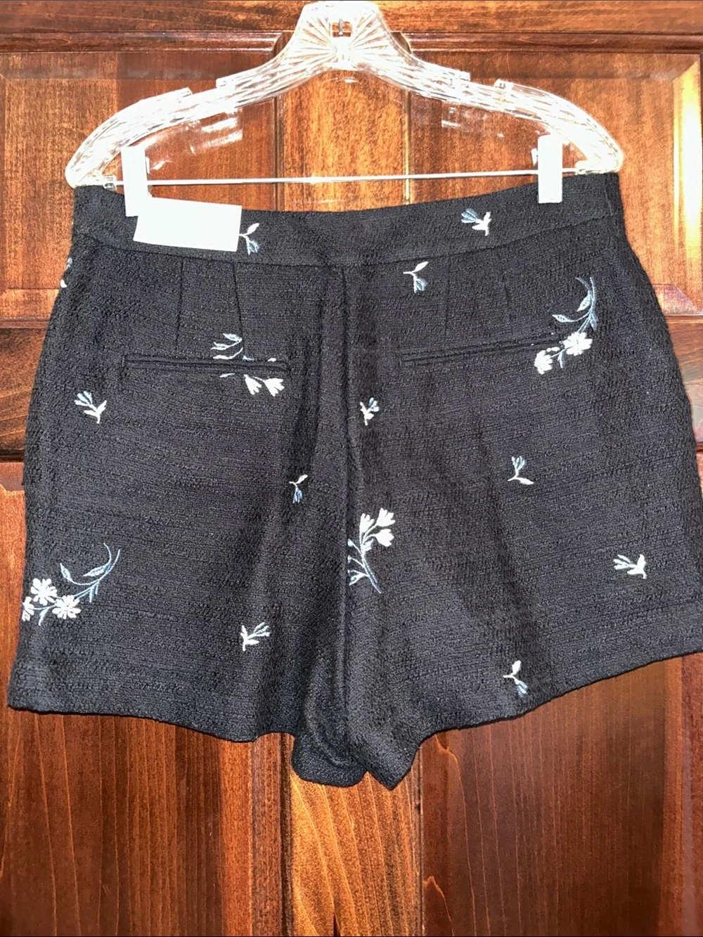 Ann Taylor Black Floral Embroidered Women’s Shorts 12 - Picture 2 of 6